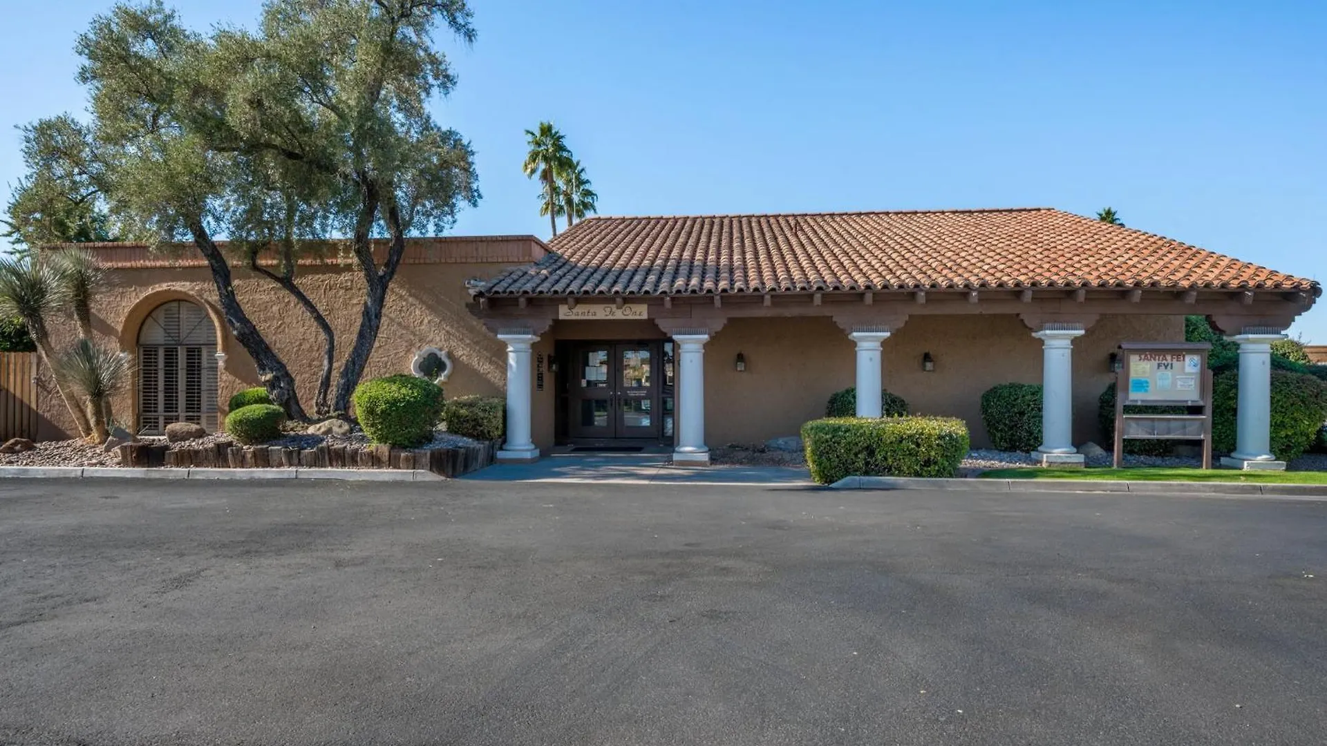 Private Patio, Close To Pool & Clubhouse Walkable Scottsdale