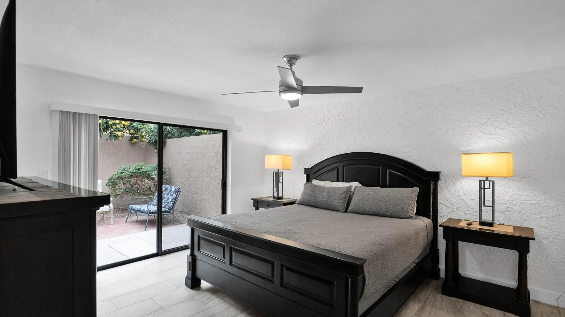 Private Patio, Close To Pool & Clubhouse Walkable Scottsdale