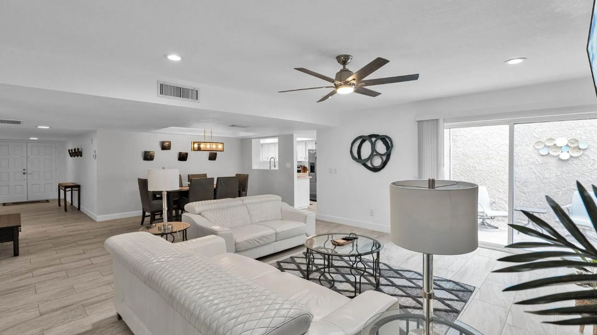 Private Patio, Close To Pool & Clubhouse Walkable Scottsdale